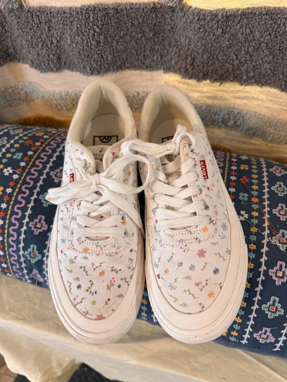 Levi's® Naya Canvas Print Women's Sneakers - Ws 8.5/40 - Picture 3 of 11